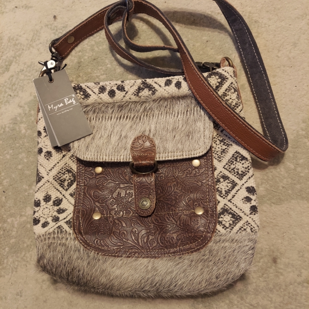 Myra brand shoulder bag